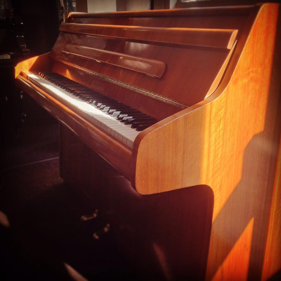 BENTLEY upright piano retro